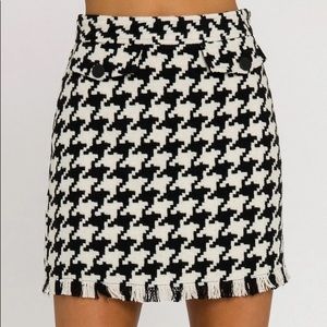 GREY LAB - Houndstooth Mini Skirt